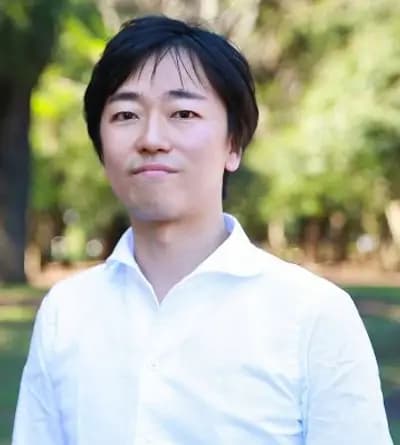 Akihiro Higashi
