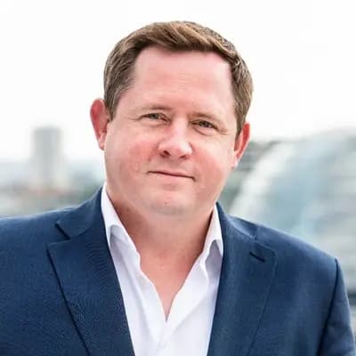 Alastair Lukies