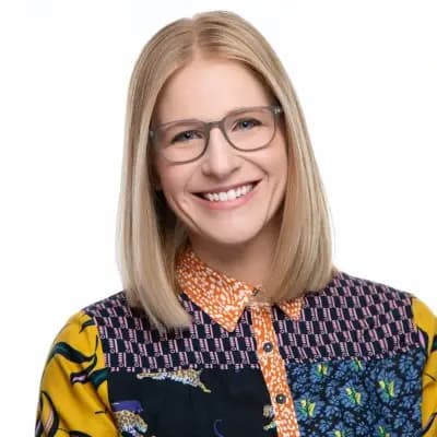 Amanda Groves