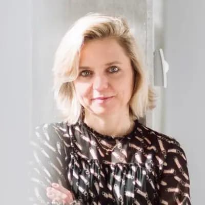 Barbara Arnst