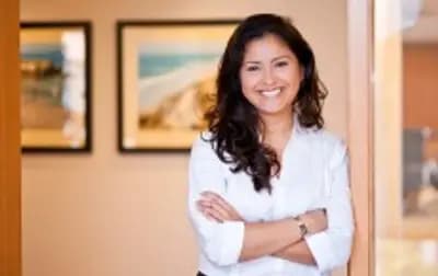 Claudia De La Vara