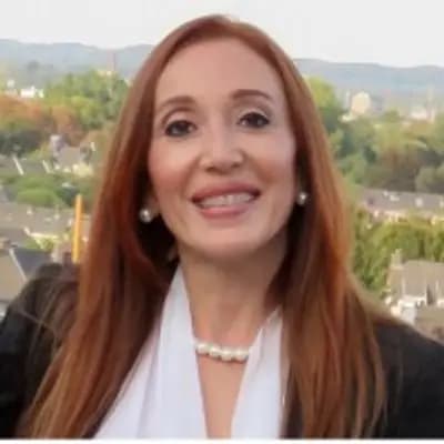 Dr Nihal El Daly
