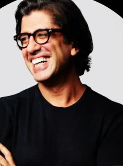 Elias Pour