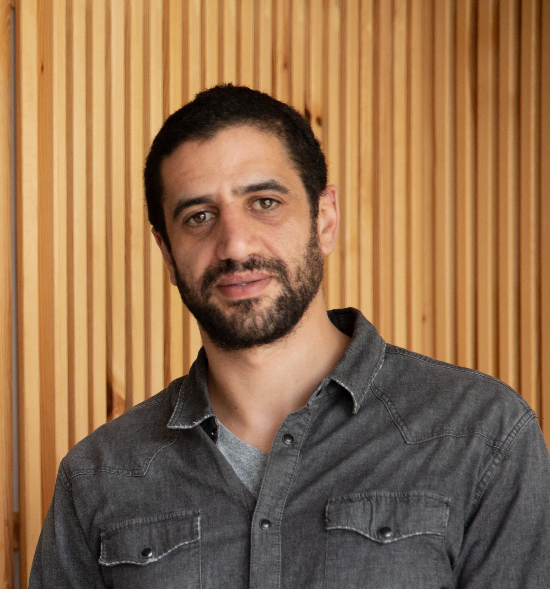 Eyal Raz