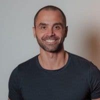 Guto Quirós