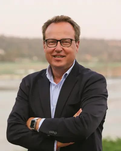 Hinrich J. Woebcken