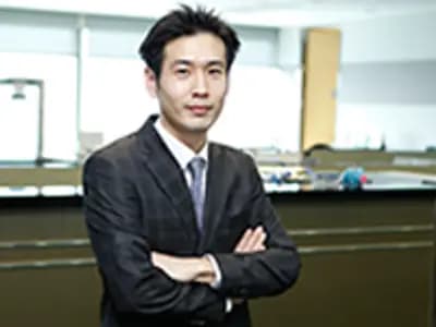 Hwang Kim