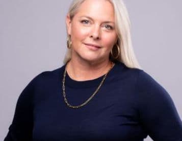 Jenny Holt