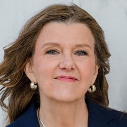 Jo Ann Barefoot