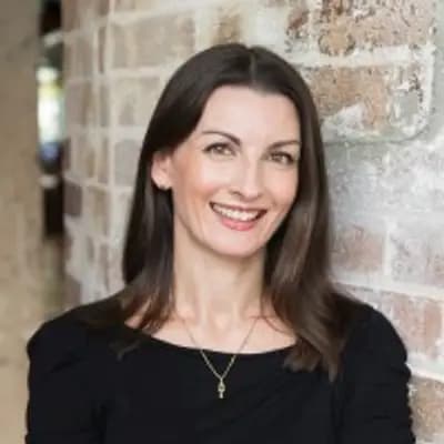 Justine Nangle