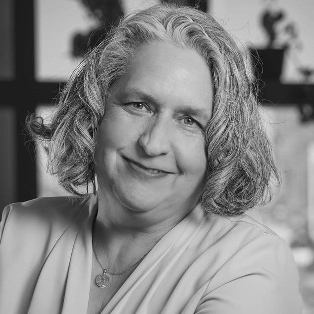 Kimberly Scearce-Levie