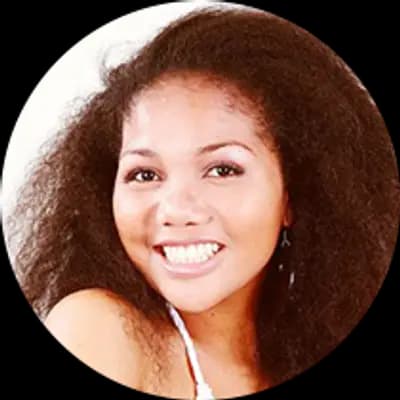 Nelia Monet