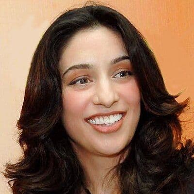 Simone Ahuja