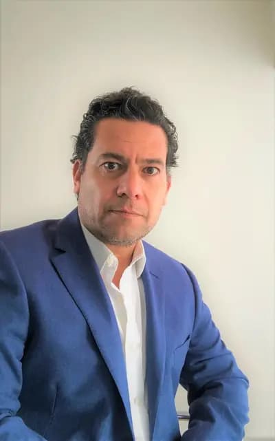 Vicente Aguirre