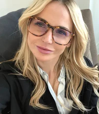 Victoria Doramus