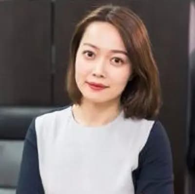 Wenyi Shi