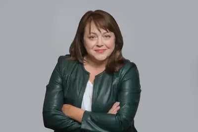 Beth Knuppel
